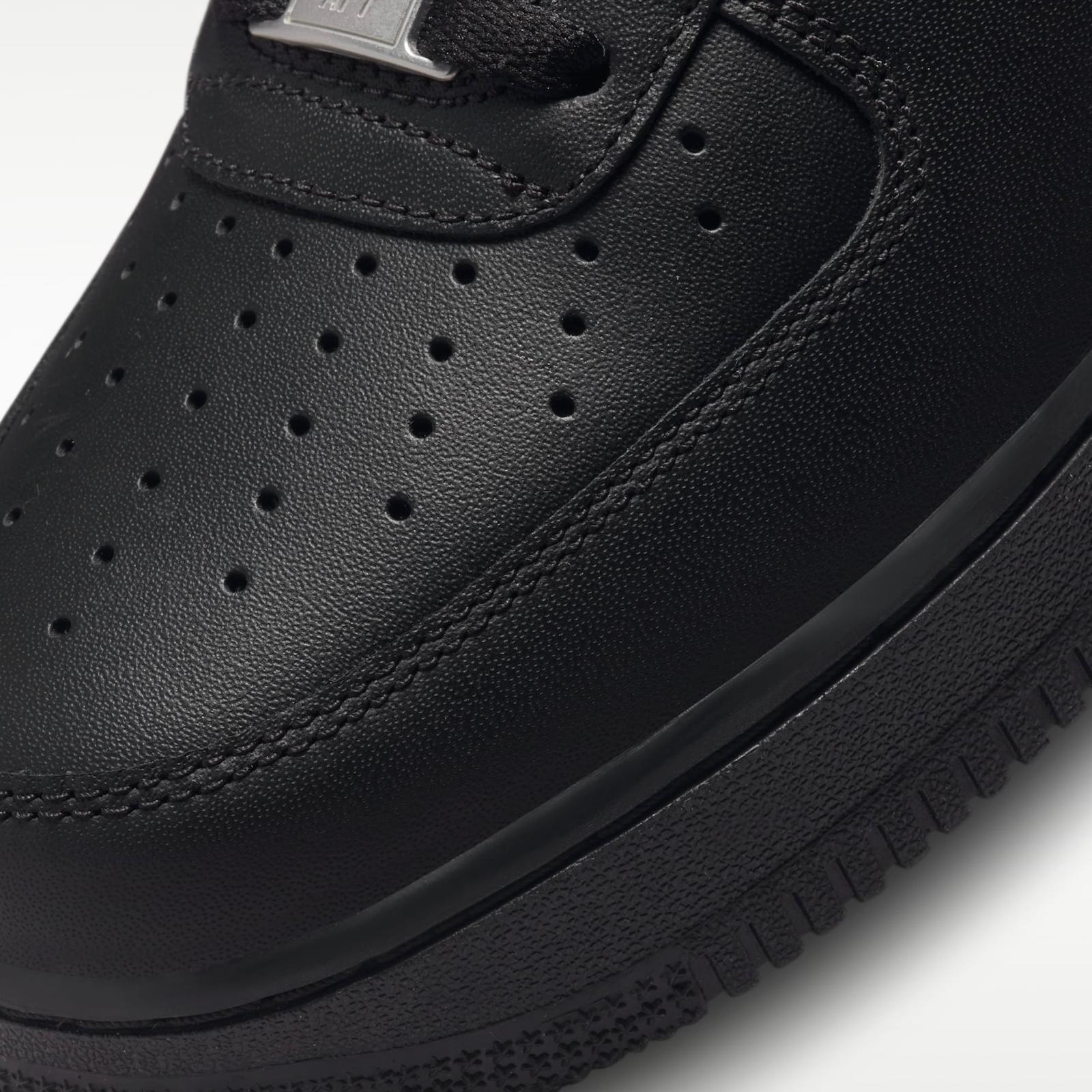 Nike Air Force 1 '07 Preto